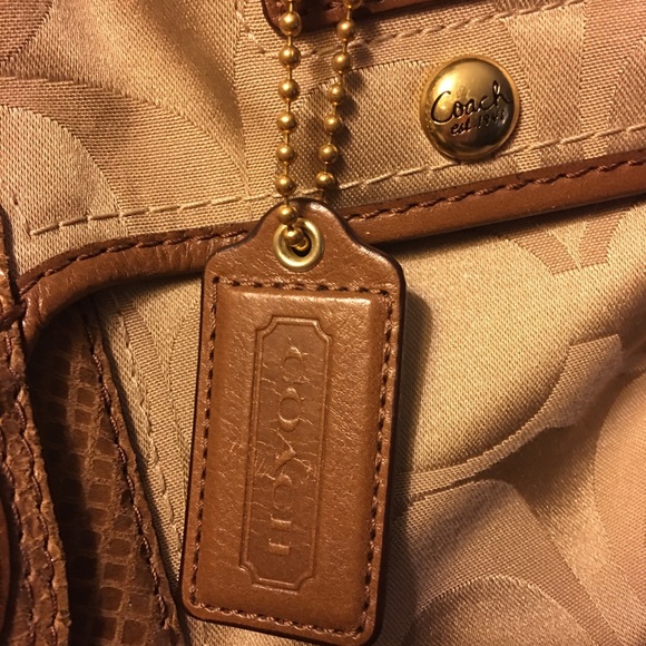 Coach Handbag - Picture 6 of 8
